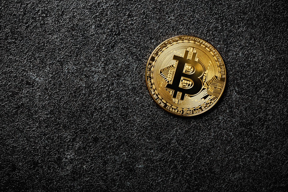 Decentralizzazione: Il Vantaggio della Moneta Virtuale