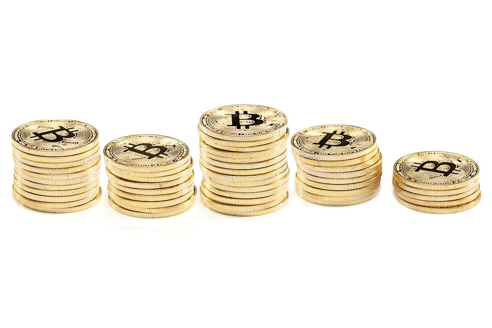 Moneta Virtuale: Opportunità e Rischi nel Mondo delle Criptovalute
