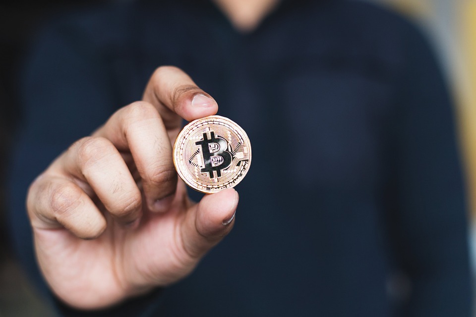 Investire in criptovalute: strategie e rischi da considerare